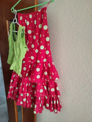 Traje Flamenco Falda y Top Lunares
