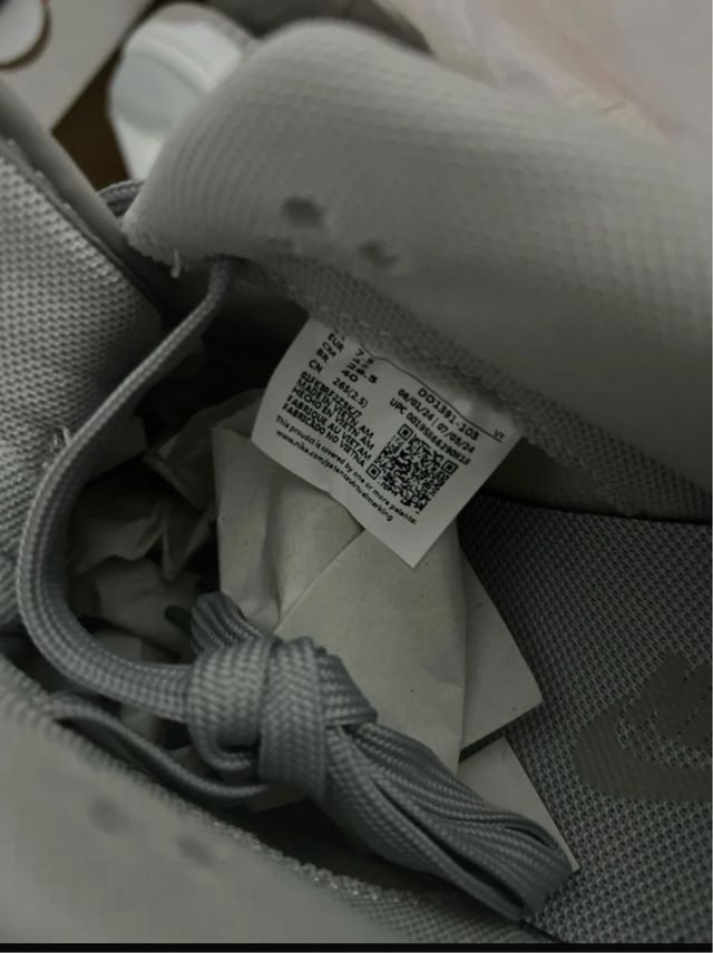 Nike Dunk Low Gris Blanco