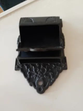 Antiguo cenicero de tren de fundición