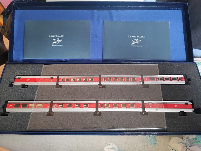 Set 8 vagones Talgo III RD Renfe Barcelona