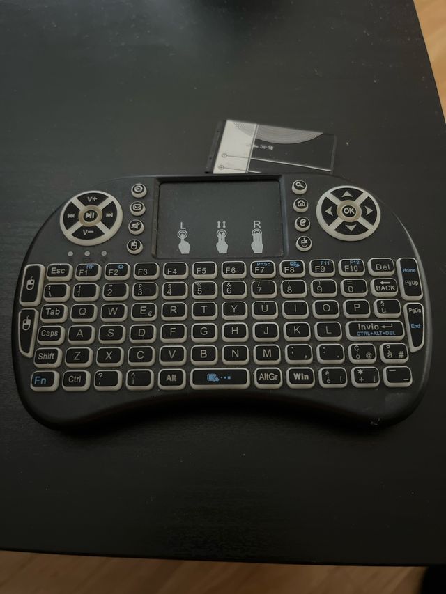 Tastiera Mini Wireless con Touchpad