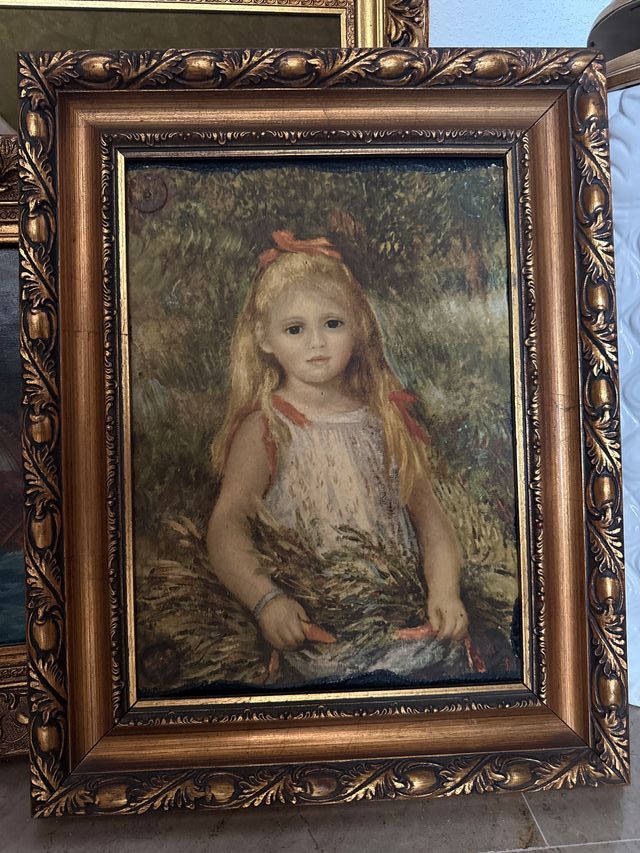 Cuadros antiguos dorados.