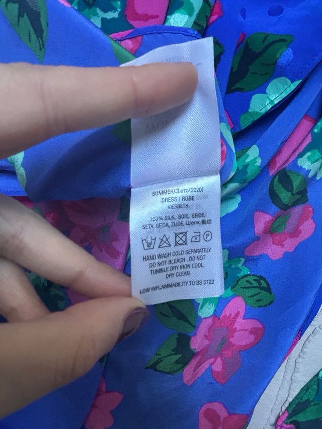 Vestido Essentiel Antwerp Seda Estampado Floral