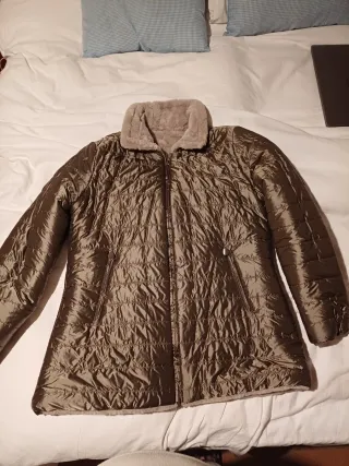 Chaquetón reversible gris y beige