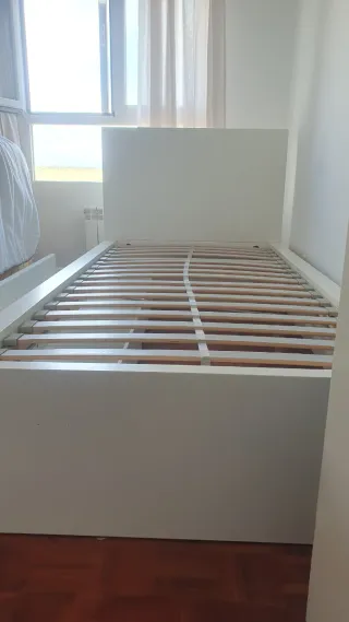 Cama individual Ikea con cajones