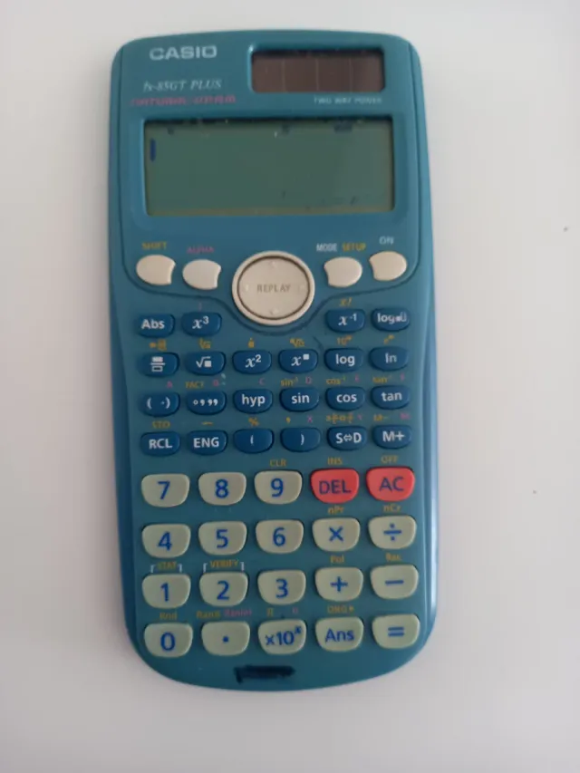 Calculadora Casio fx-82GT PLUS