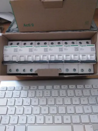 6x Automáticos 2p 25A Schneider magnetotermico pia
