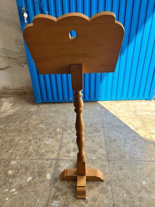 Atril de madera hecho a mano años 80