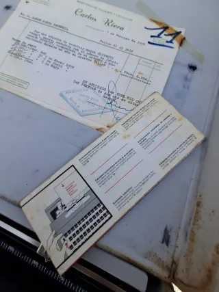 Máquina de escribir Olivetti DORA