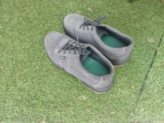 Zapatos de seguridad grises!!!!!!!!!