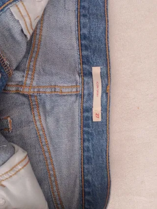 Minifalda vaquera Icon Skirt Levi's. Talla 27