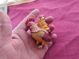 Lote 2 figuras gallo y gallina bronce