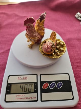 Lote 2 figuras gallo y gallina bronce