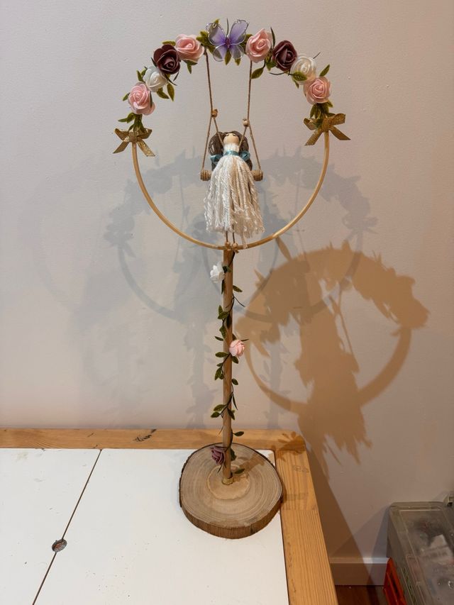 Centro de mesa comunión flores y mariposa