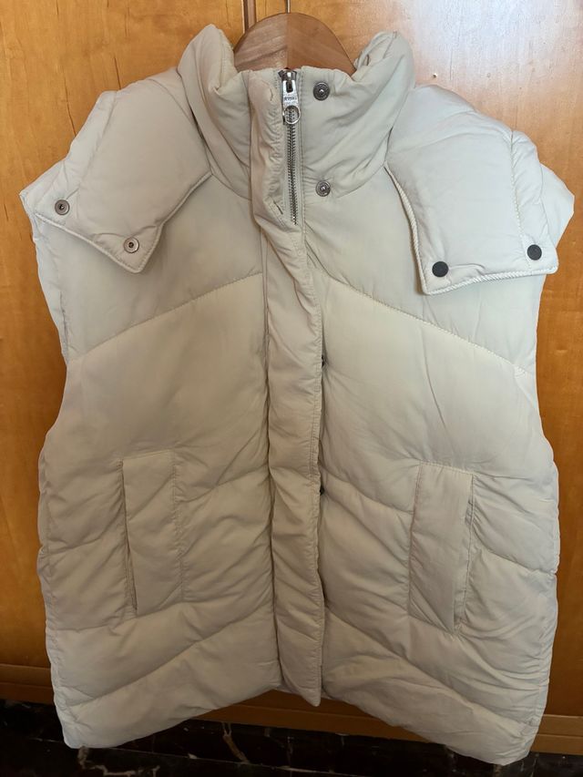 Chaleco acolchado beige