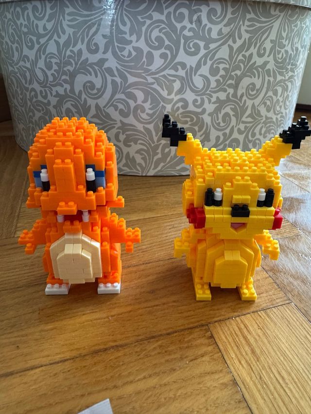 Figure Pokémon: Pikachu e Charmander