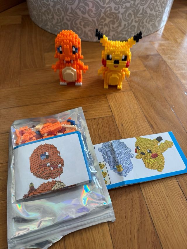 Figure Pokémon: Pikachu e Charmander