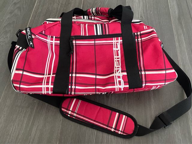 Bolsa de deporte O'Neill a cuadros roja
