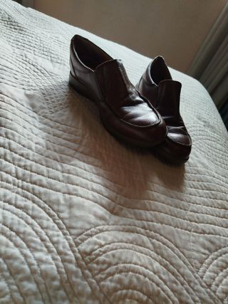 Zapatos de vestir de cuero marrónMuy Comodos