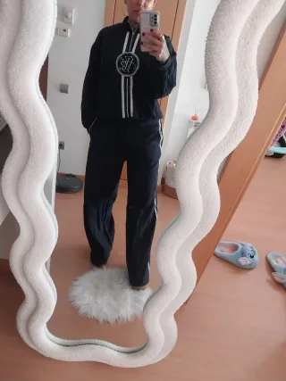 Conjunto Zara Sudadera Talla S y Pantalón Talla M