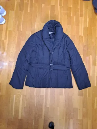 Cazadora negra acolchada mujer