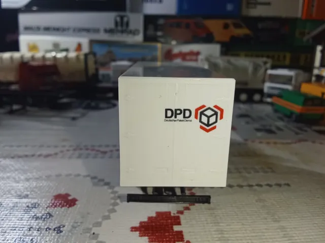 Camión DPD Herpa Mercedes Portacontenedores