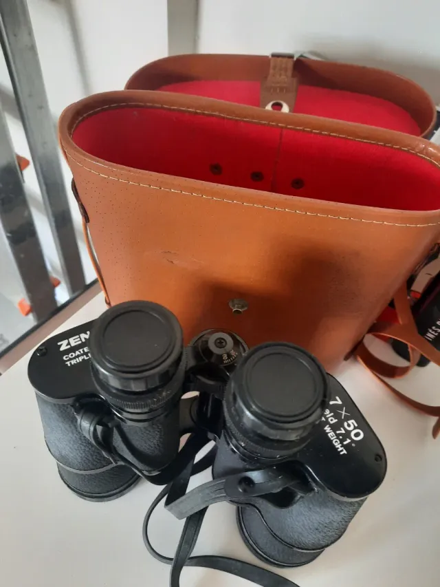 Prismáticos Zenith con funda
