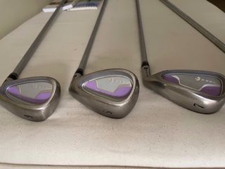 Bolsas y 7 palos de golf INESIS mujer