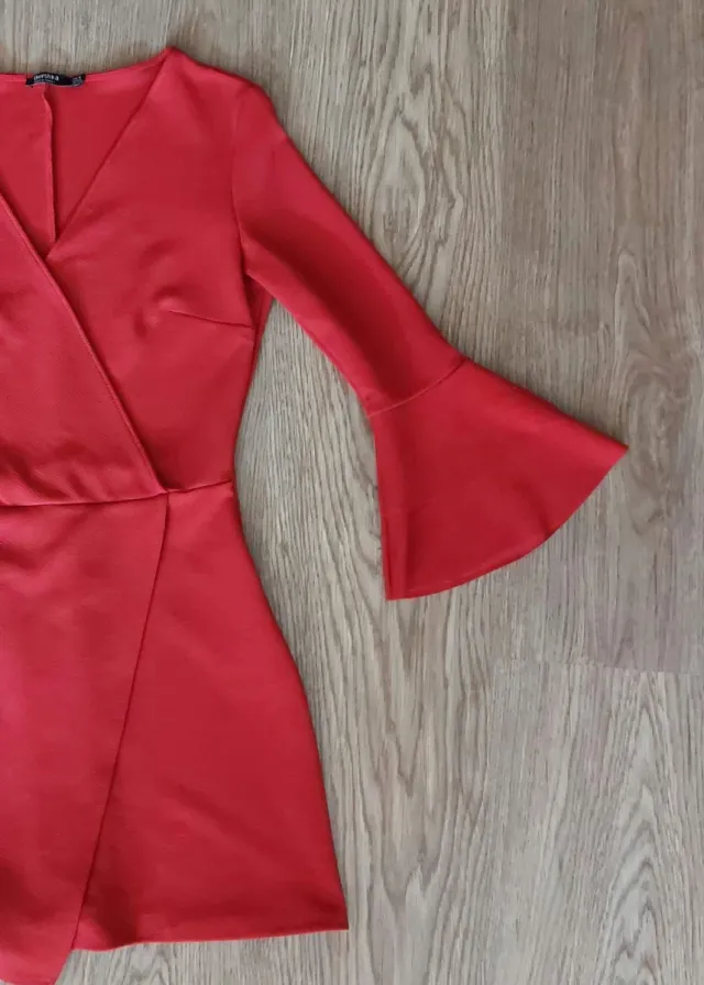 Mono Zara rojo falda pantalón