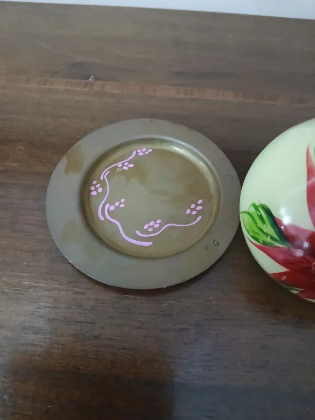 Candela decorata con piattino in ottone