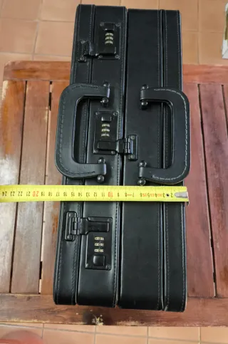 Maletín doble de cuero negro