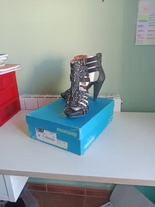 Sandalias Mustang Talla 37