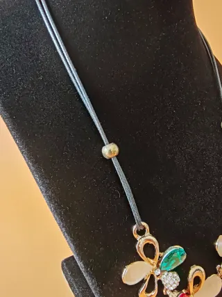 Collana con Fiori Multicolor e Cristalli