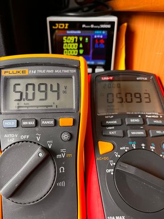 Multímetro Uni-t UT71A