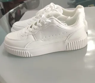 Zapatillas deportivas hombre blancas sin usar