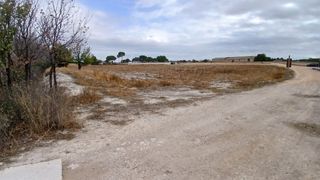 Terreno parcela recreo junto a via verde Albacete