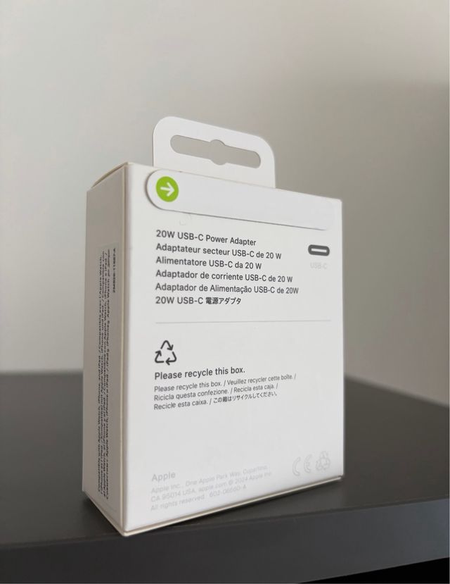 NUOVO Apple Caricatore 20W Originale