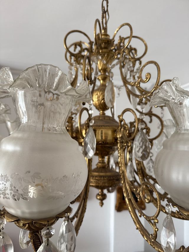 Lámpara de bronce con cristales