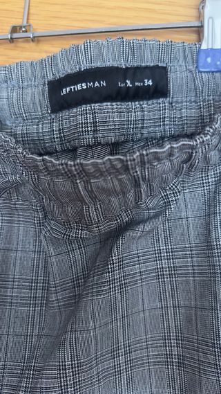 Pantalón cuadros gris con goma