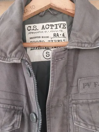 Lote 2 cazadoras S marrón y gris chico