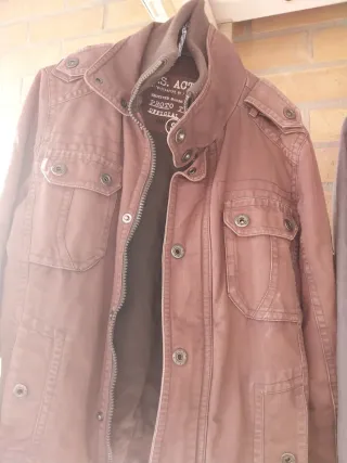 Lote 2 cazadoras S marrón y gris chico