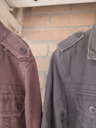 Lote 2 cazadoras S marrón y gris chico