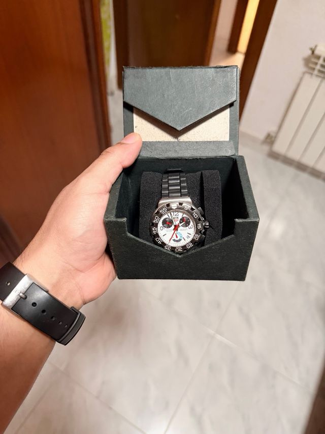 Reloj TAG Heuer Cronógrafo Plata y Negro