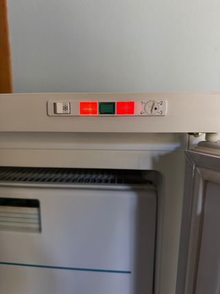 Congelador Vertical Blanco Westinghouse