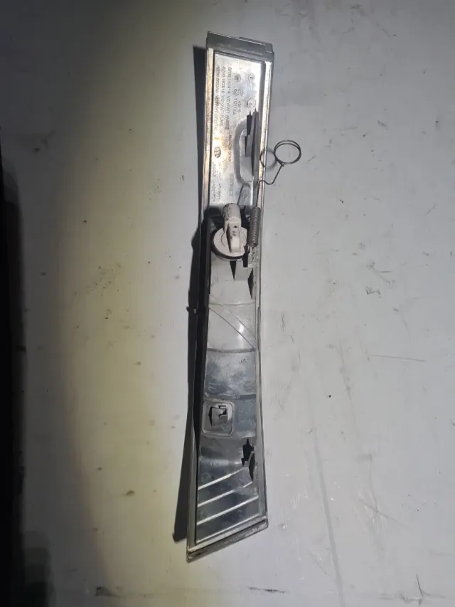 Piloto Delantero Izquierdo Mascott