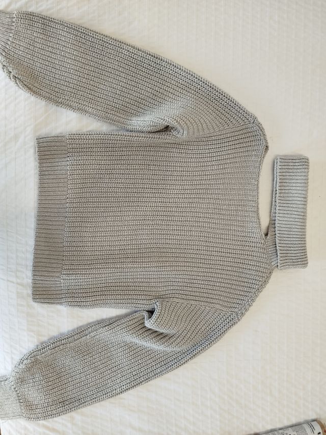 Jersey Mango cuello vuelto gris