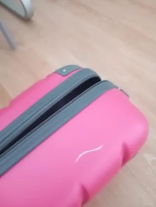 Maletas pequeñas rosa y gris