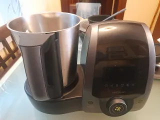 Robot de cocina Cecotec Mambo.