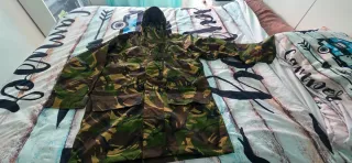 Parka militar color boscoso