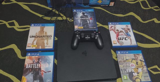 PS4 (PlayStation 4) + 5 Giochi